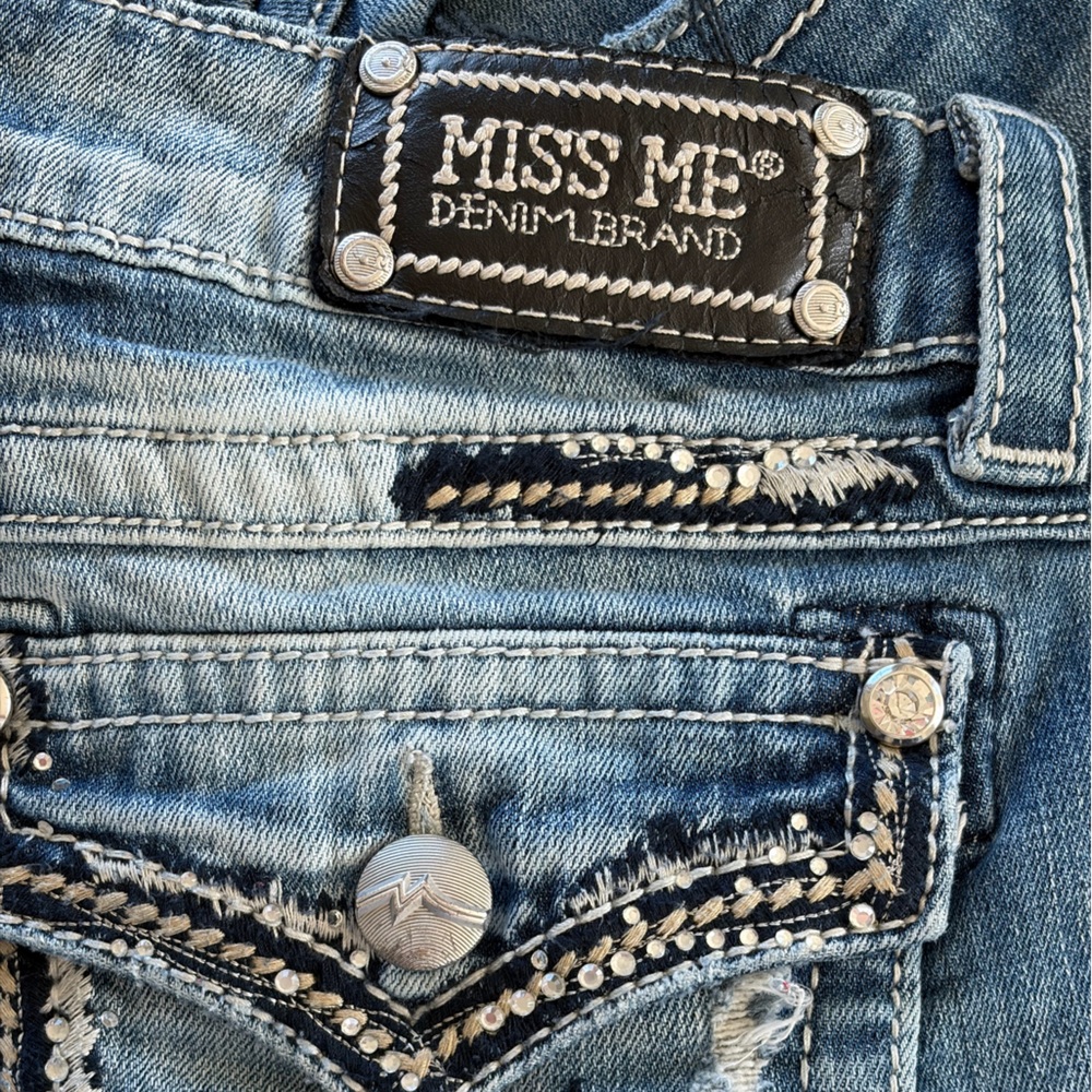 Miss Me Distressed Boot Jeans - Picture 3 of 5